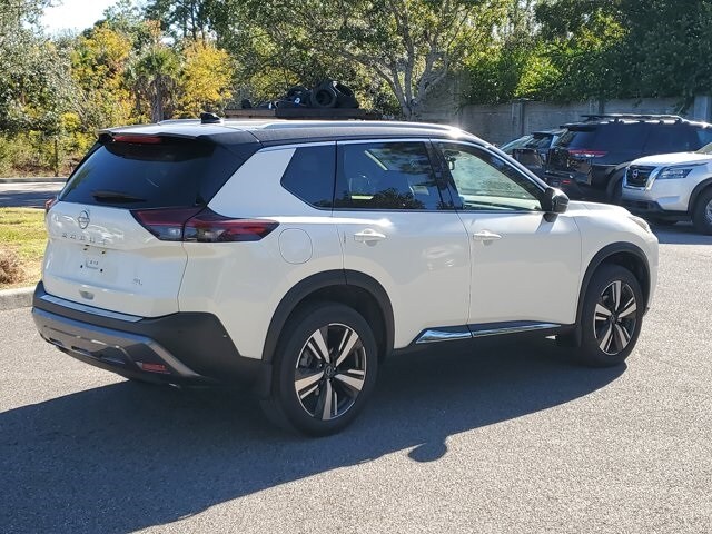 2023 Nissan Rogue SL photo 3