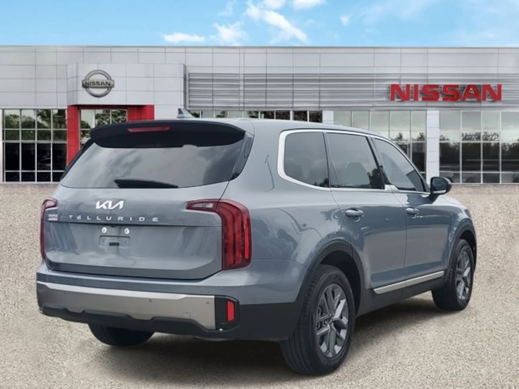 Used 2025 Kia Telluride LX SUV