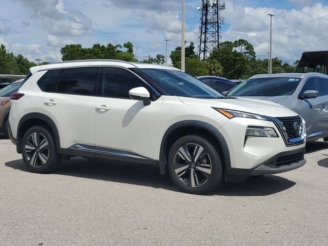 2021 Nissan Rogue SL photo 2