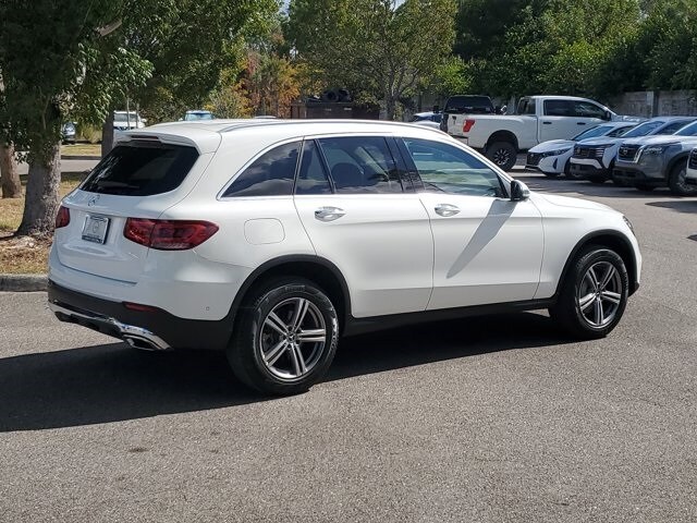 2022 Mercedes Benz GLC 300 photo 3