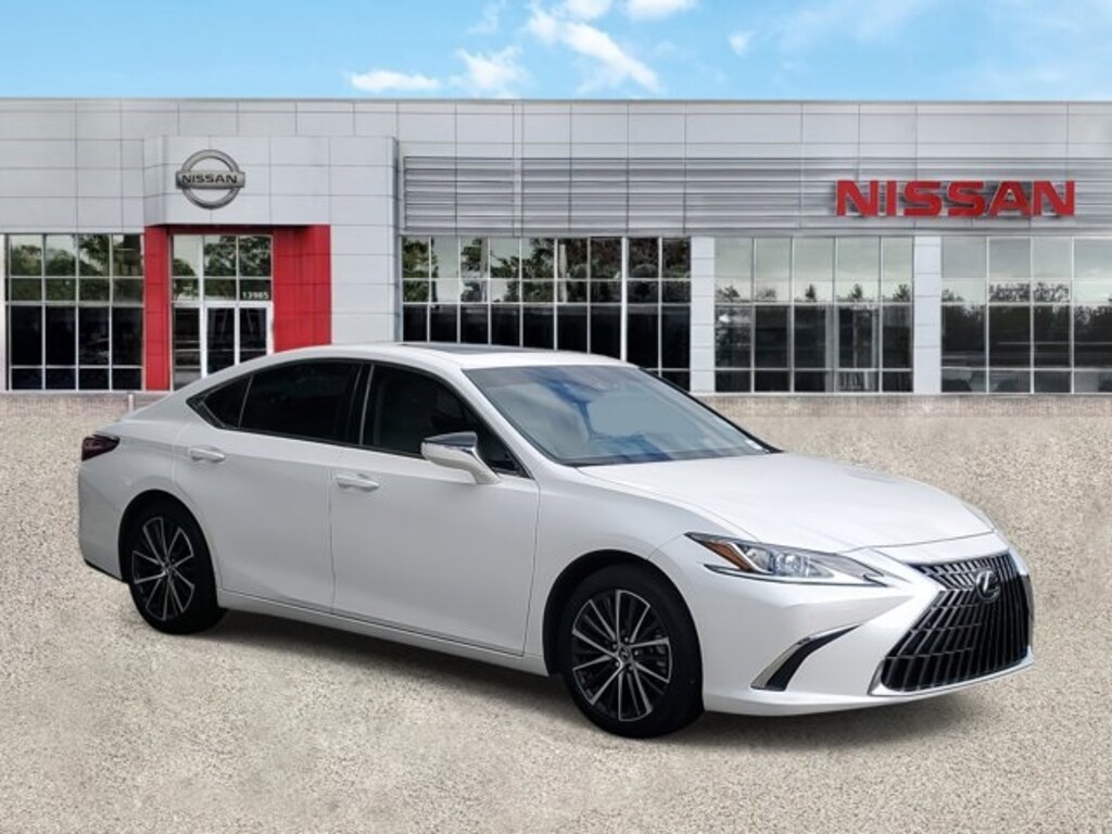 Used 2025 Lexus ES  Sedan