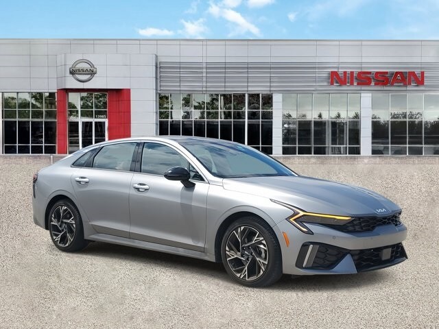 2025 Kia K5 GT-Line photo 2