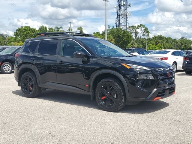 2025 Nissan Rogue photo 2