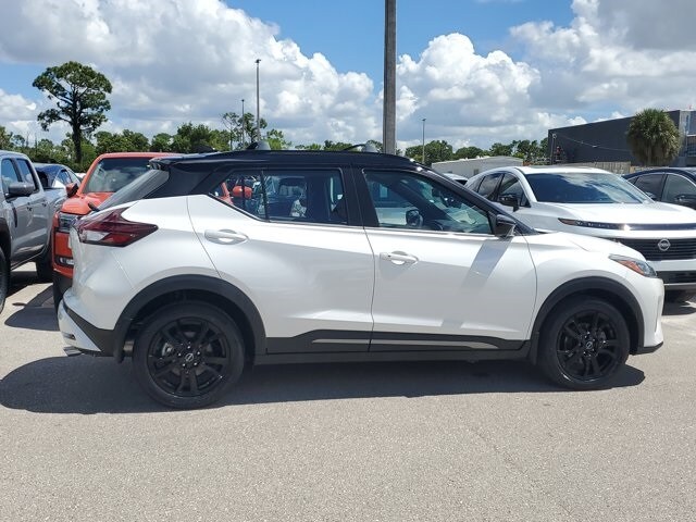 2024 Nissan Kicks SR photo 3