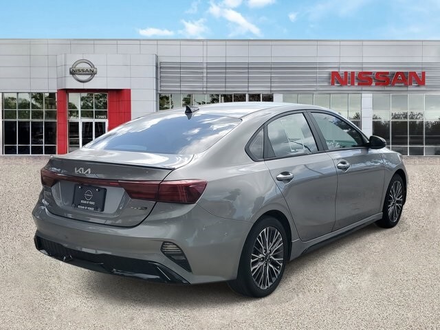 2022 Kia Forte GT-Line photo 3