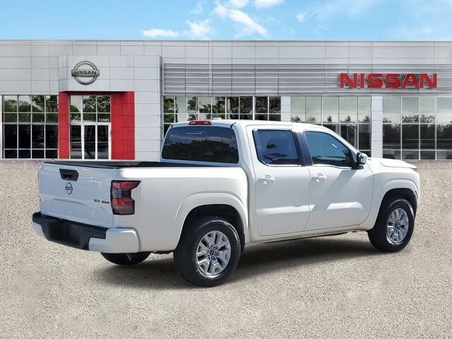 2023 Nissan Frontier SV photo 3