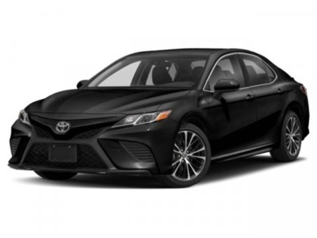 Used 2020 Toyota Camry SE Sedan