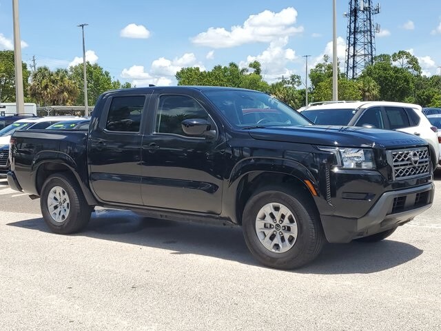 2024 Nissan Frontier SV Crew Cab photo 2