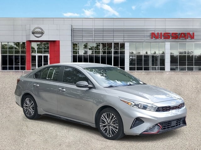 2022 Kia Forte GT-Line photo 2
