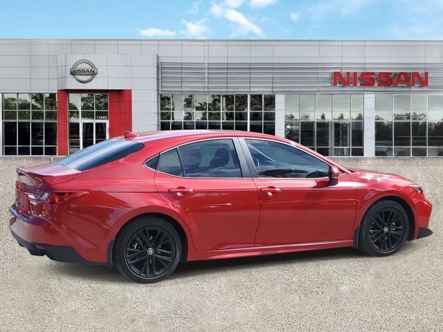 2025 Toyota Camry LE photo 3