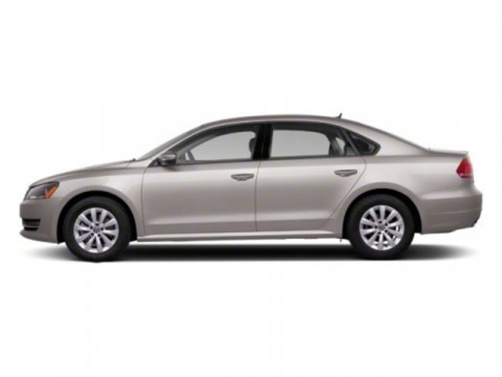 Used 2013 Volkswagen Passat 2.5 SE Sedan
