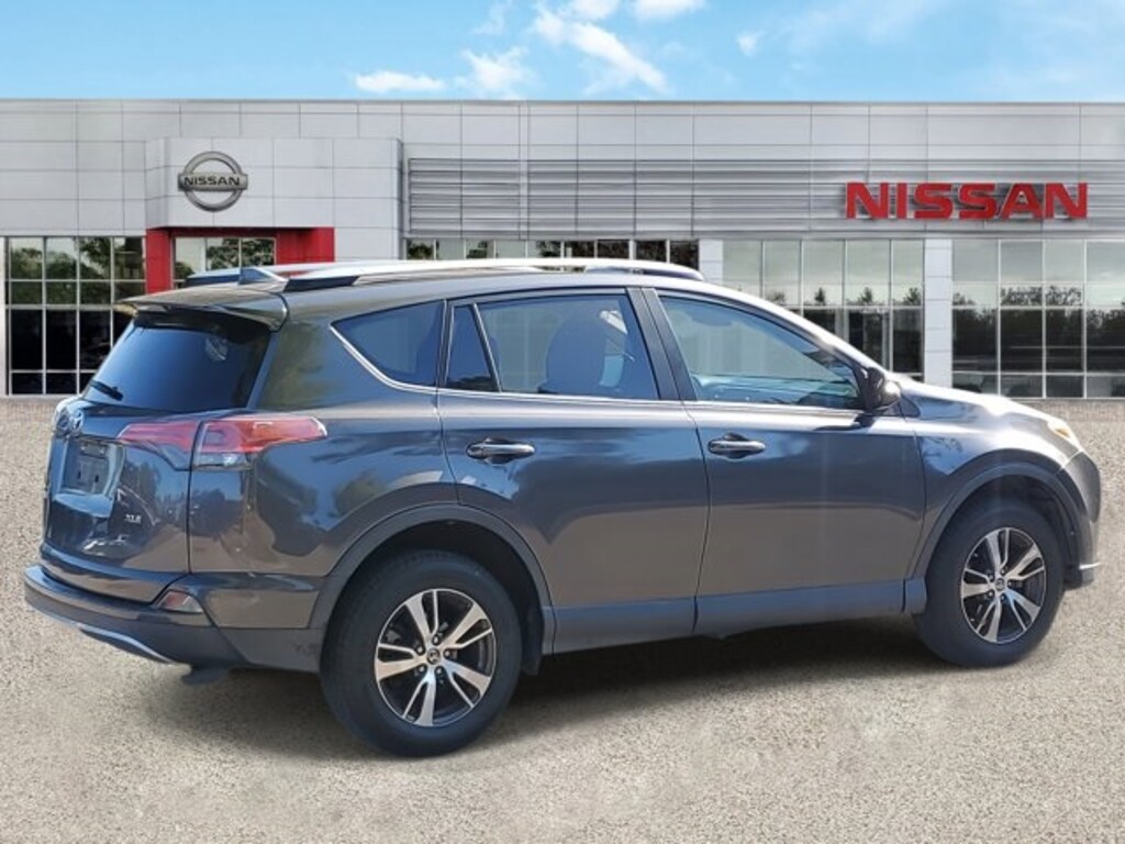 Used 2018 Toyota RAV4 XLE SUV
