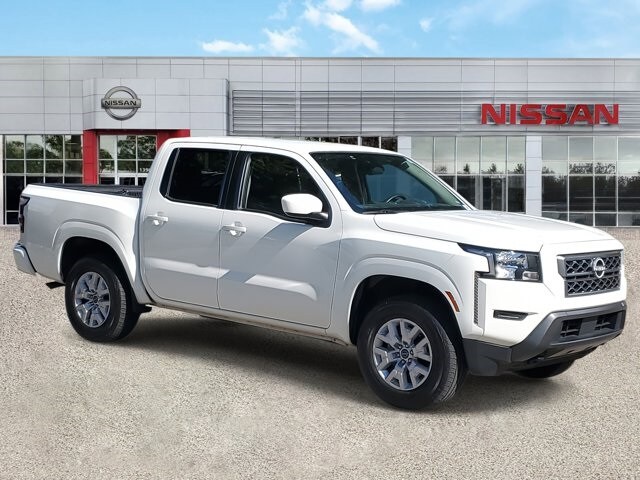 2023 Nissan Frontier SV photo 2