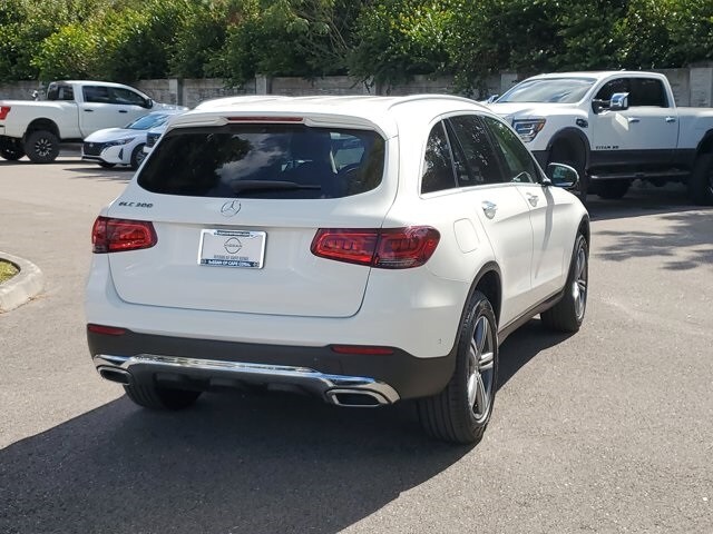 2022 Mercedes Benz GLC 300 photo 4