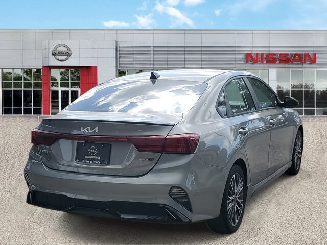 2022 Kia Forte GT-Line photo 4