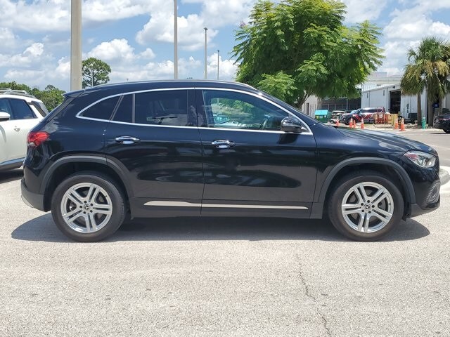 2021 Mercedes Benz GLA 250 4MATIC photo 2
