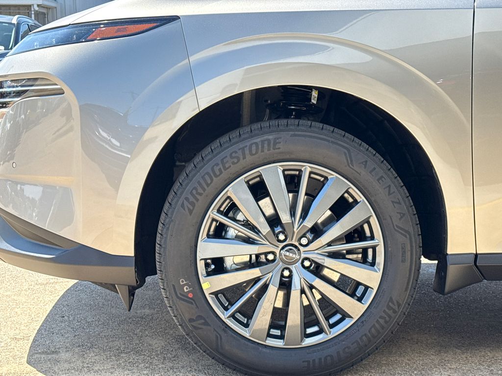 View vehicle photo 6