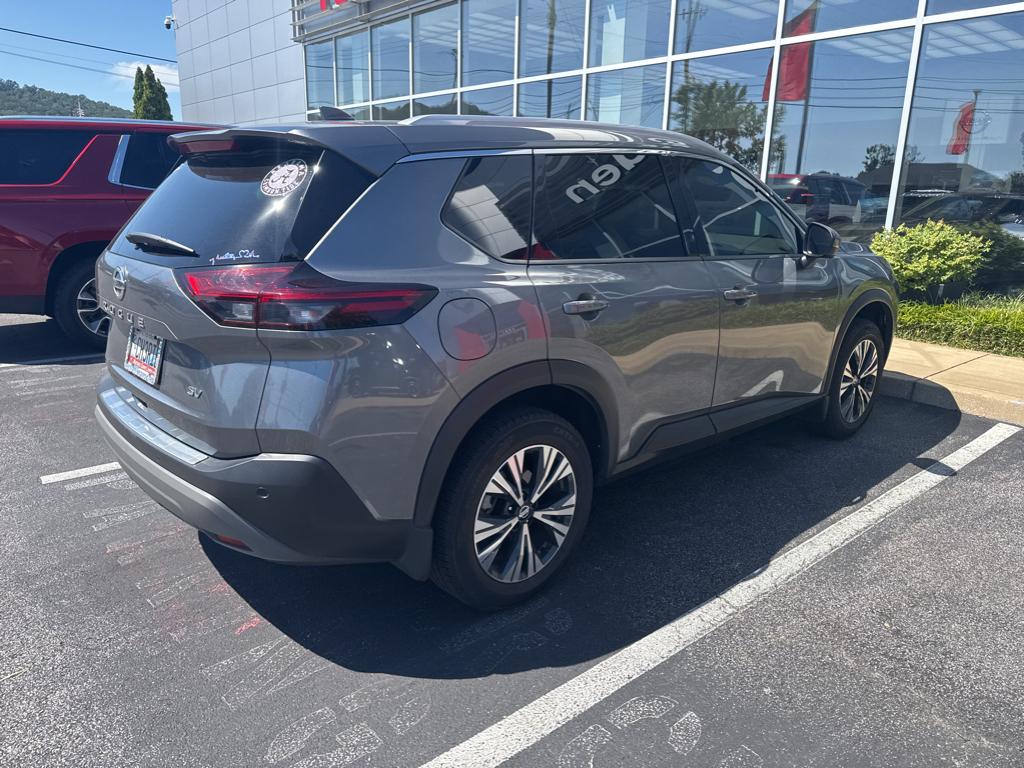 2021 Nissan Rogue SV photo 4