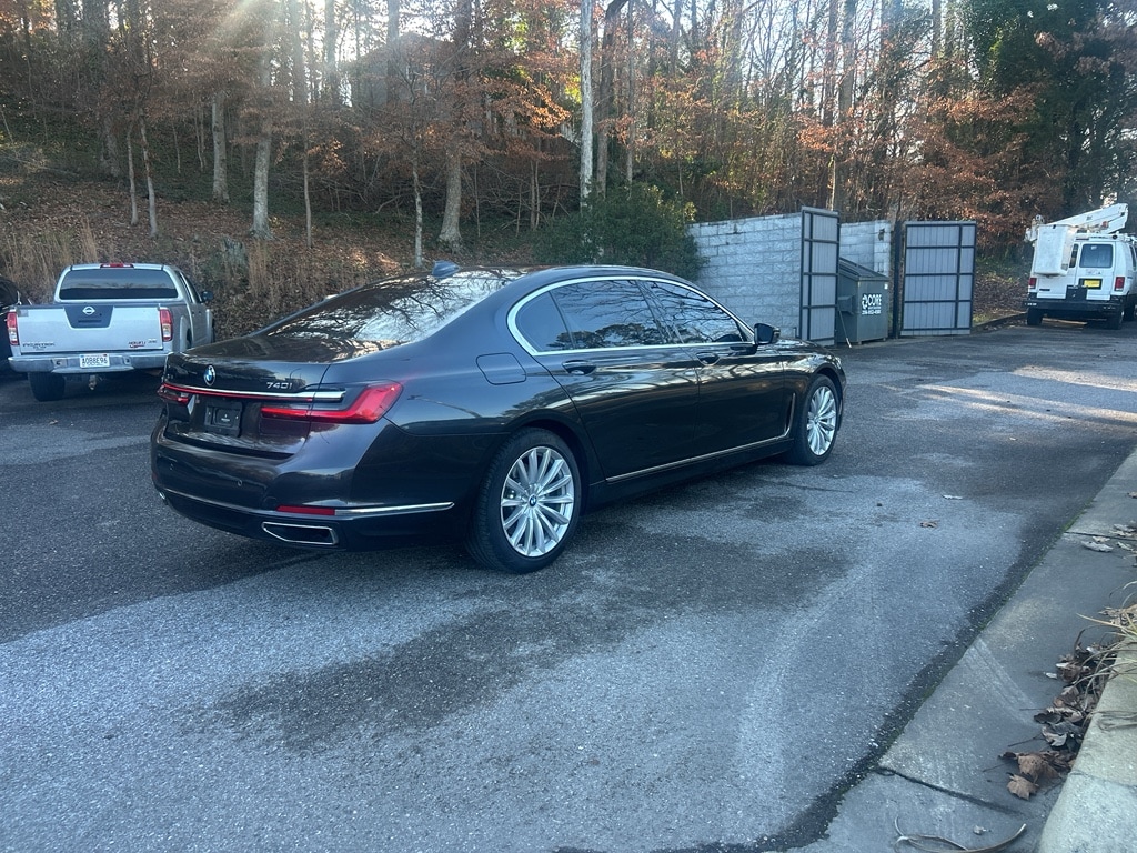 Used 2022 BMW 7 Series 740i xDrive Sedan