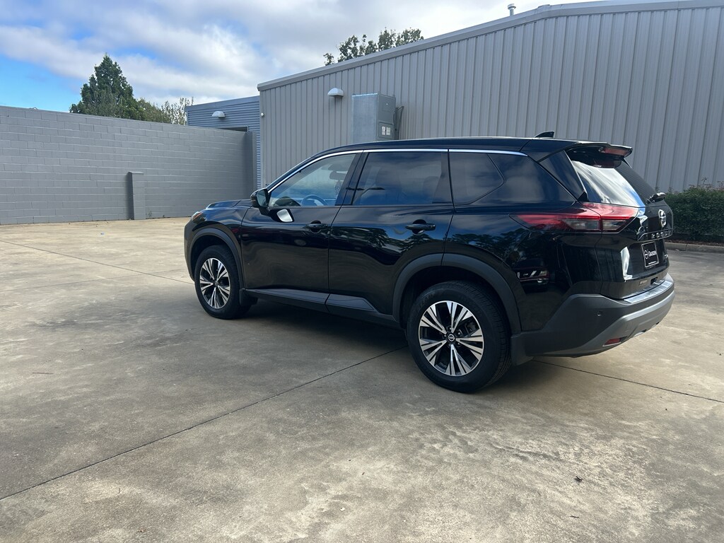 Used 2021 Nissan Rogue SV Sport Utility