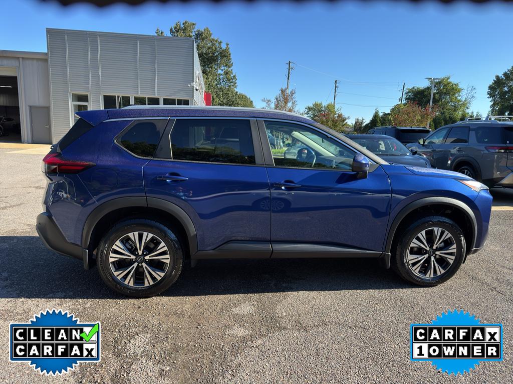 2023 Nissan Rogue SV photo 2