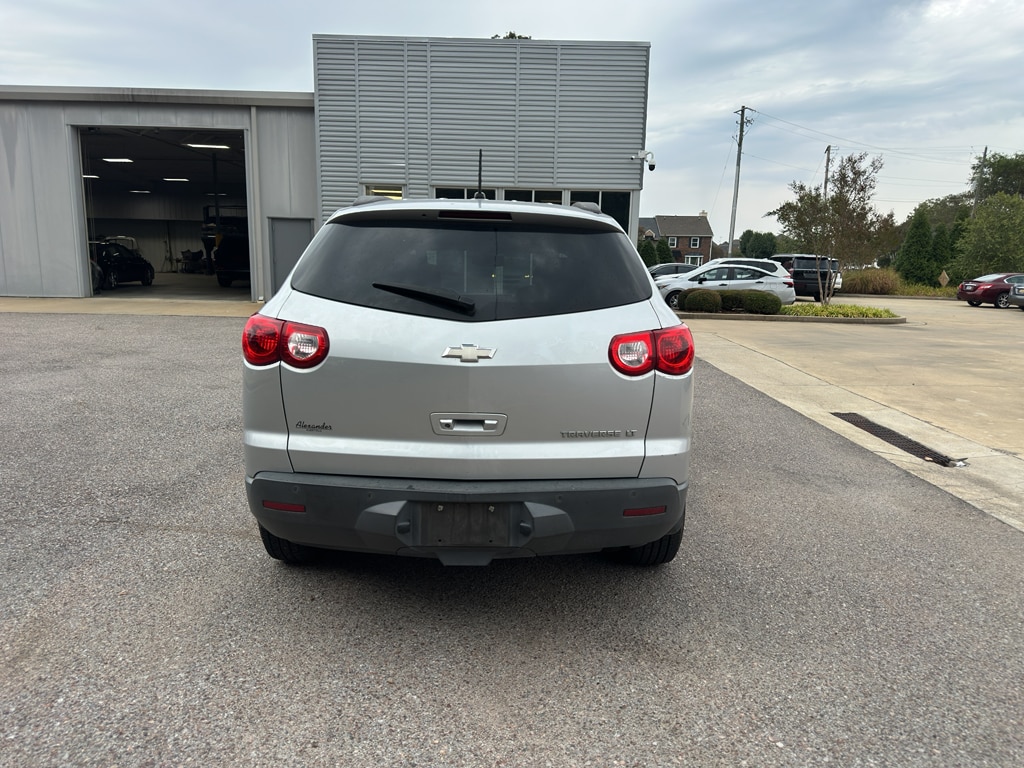Used 2011 Chevrolet Traverse LT w/2LT SUV