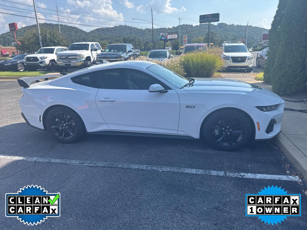 2024 Ford Mustang GT photo 2