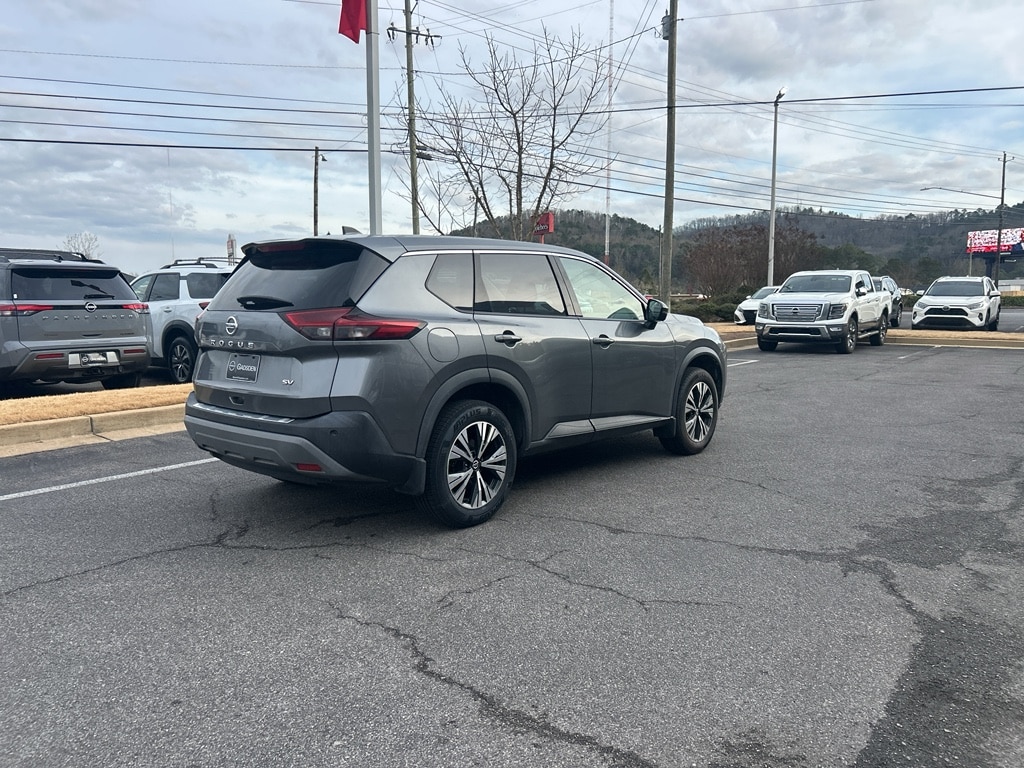 Used 2021 Nissan Rogue SV Sport Utility