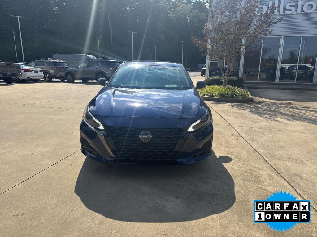 2024 Nissan Altima 2.5 SR photo 2