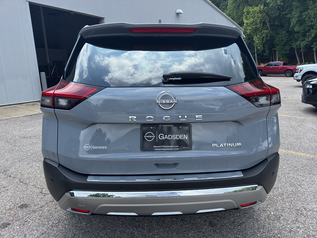 2023 Nissan Rogue Platinum photo 4