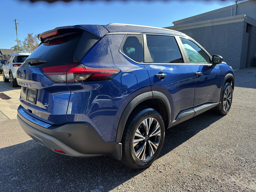 2023 Nissan Rogue SV photo 3