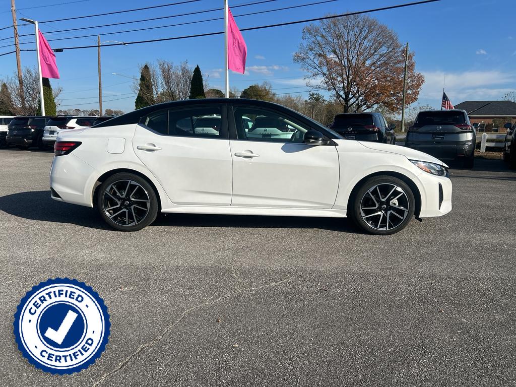 2025 Nissan Sentra SR photo 2