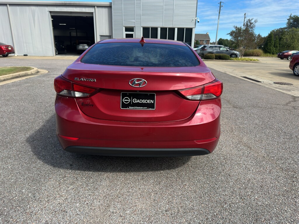 2015 Hyundai Elantra SE photo 4