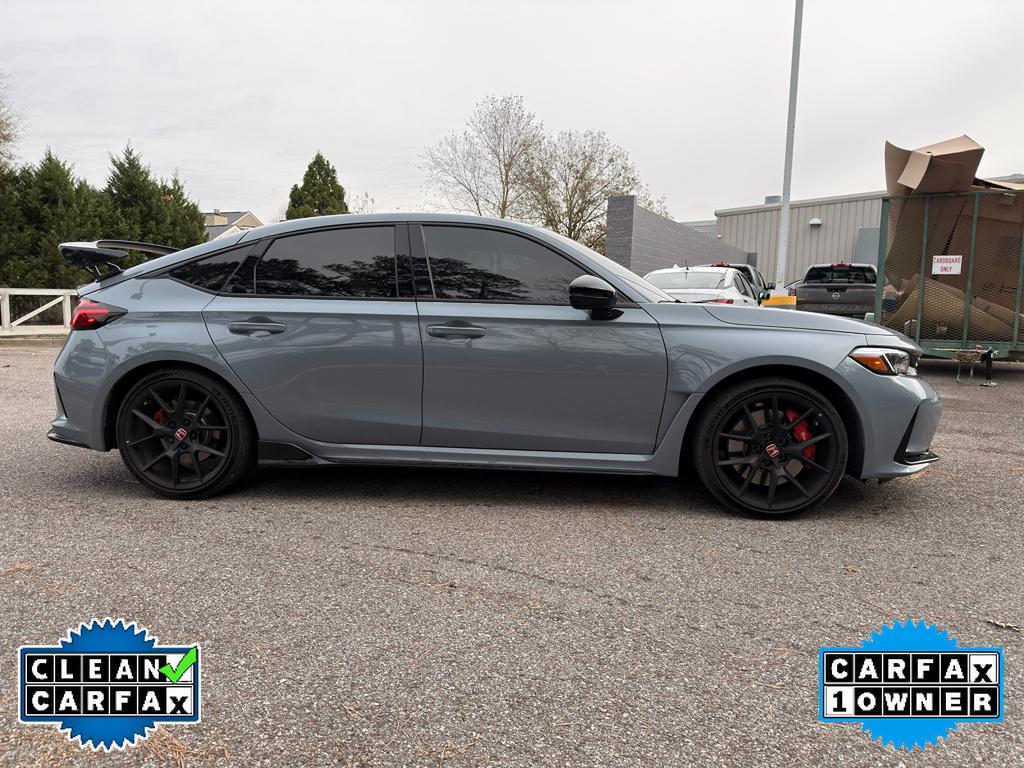 2025 Honda Civic Type R Touring Hatchback photo 2