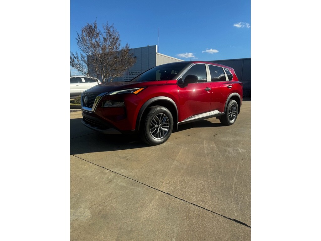 Used 2023 Nissan Rogue S Sport Utility