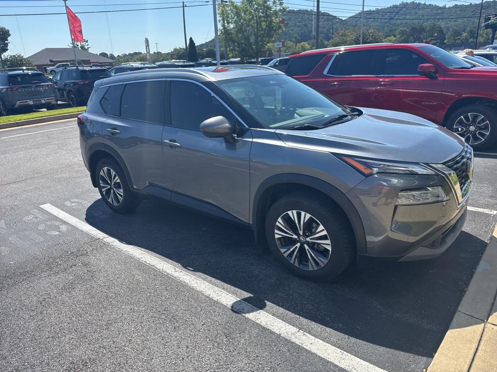 2021 Nissan Rogue SV photo 3