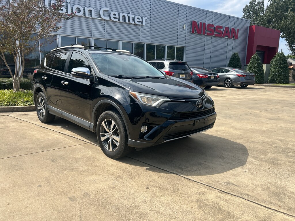 2018 Toyota RAV4 XLE photo 3