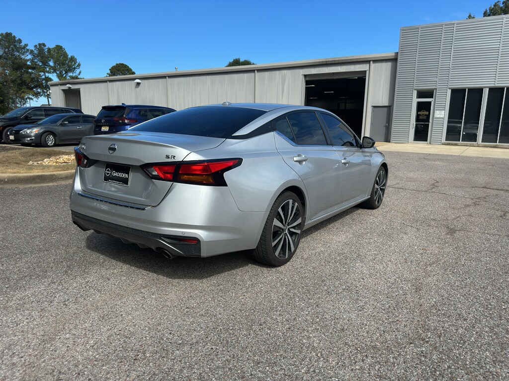 2022 Nissan Altima 2.5 SR photo 3