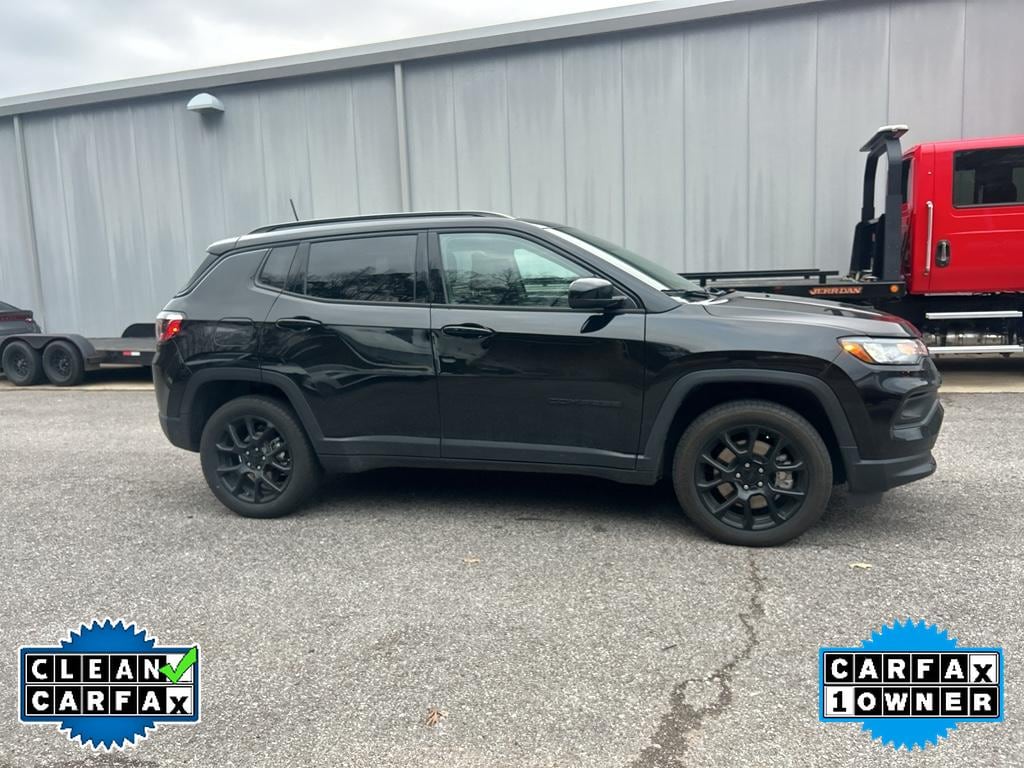 Used 2023 Jeep Compass Altitude Sport Utility