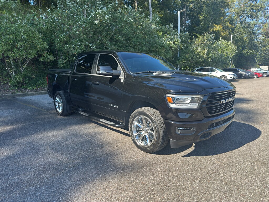 2023 Ram 1500 Laramie photo 3