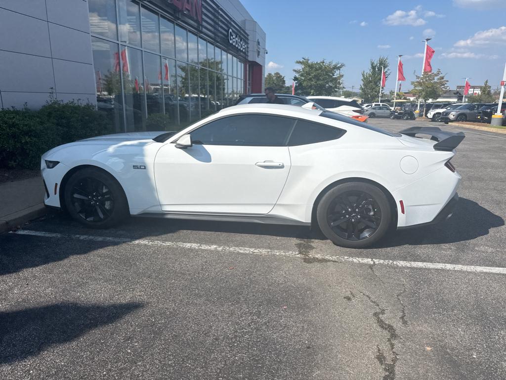 2024 Ford Mustang GT photo 4
