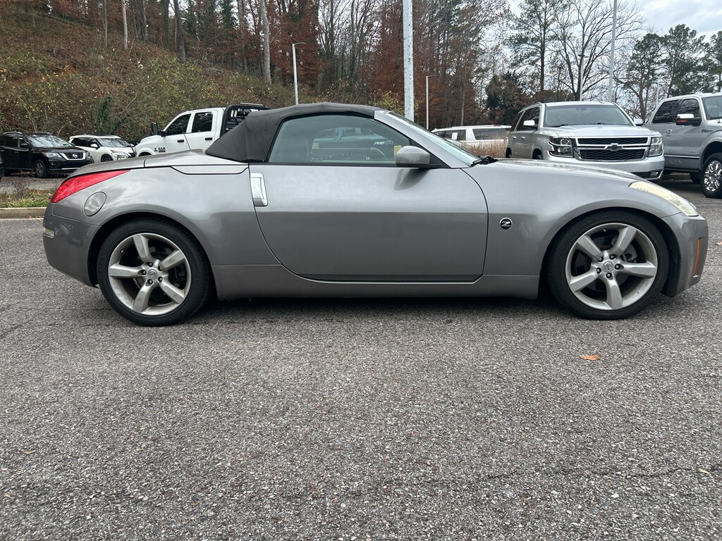 2008 Nissan 350Z Touring photo 2