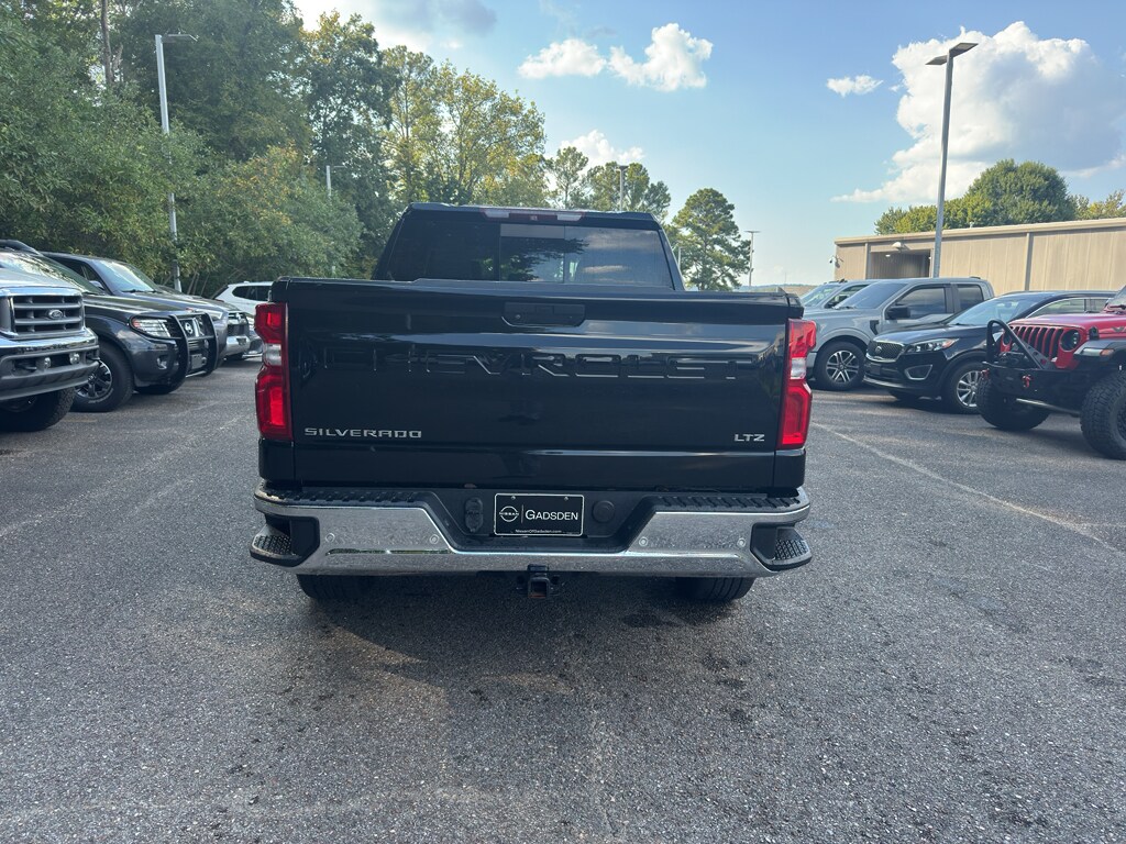 2019 Chevrolet Silverado 1500 LTZ photo 2