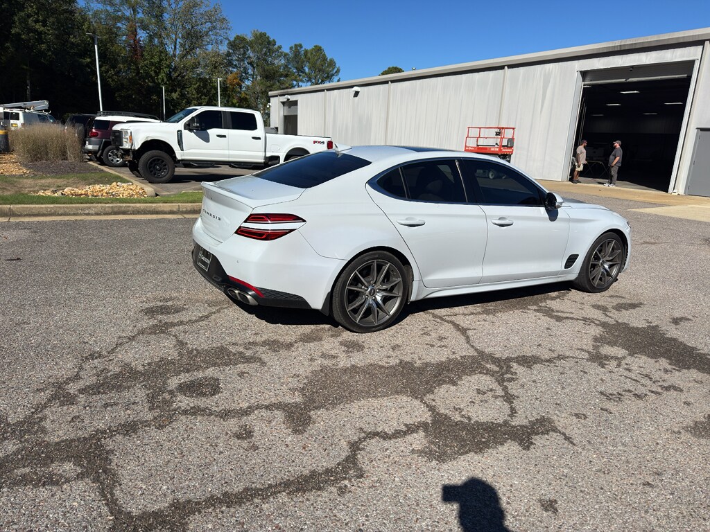 2022 Genesis G70 2.0T photo 4