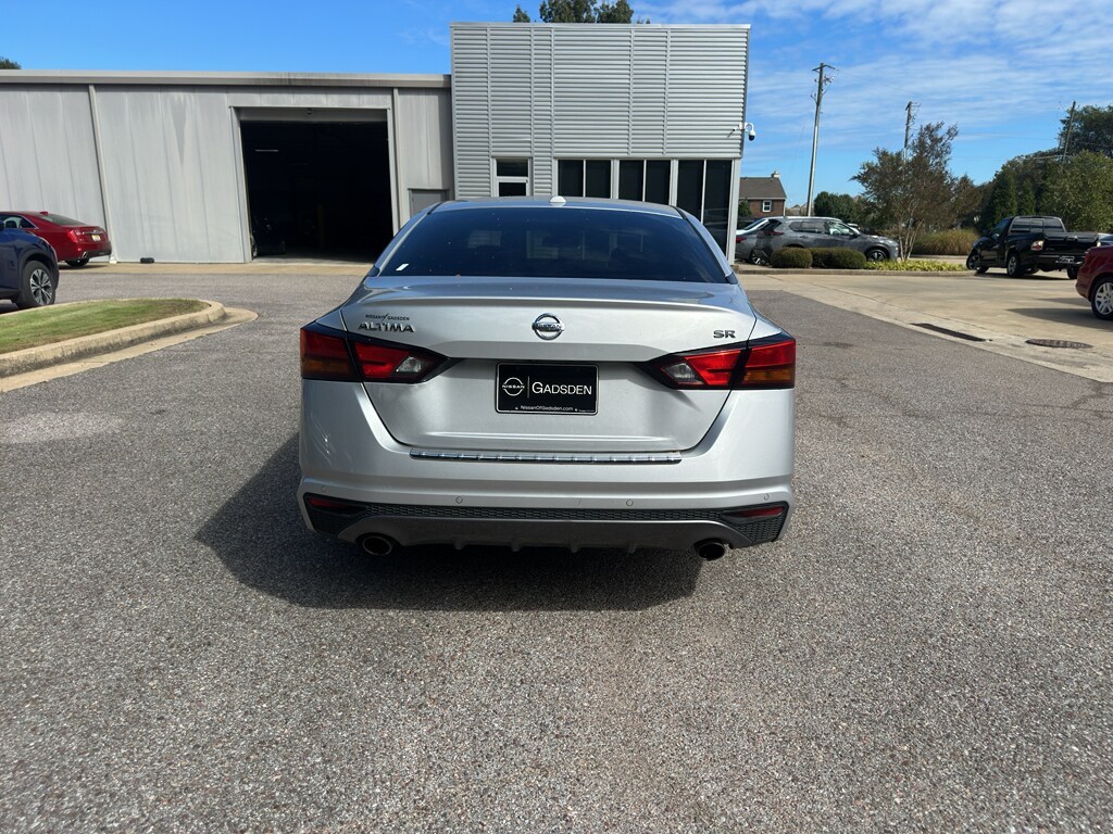 2022 Nissan Altima 2.5 SR photo 4