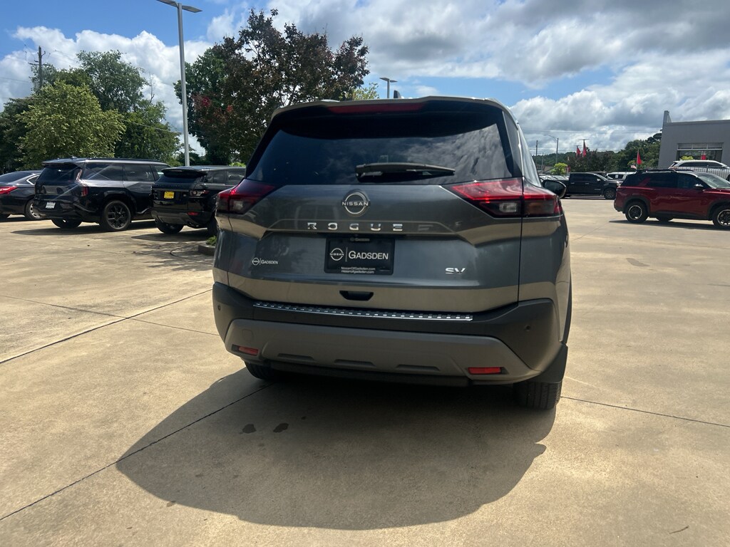 Used 2023 Nissan Rogue SV Sport Utility