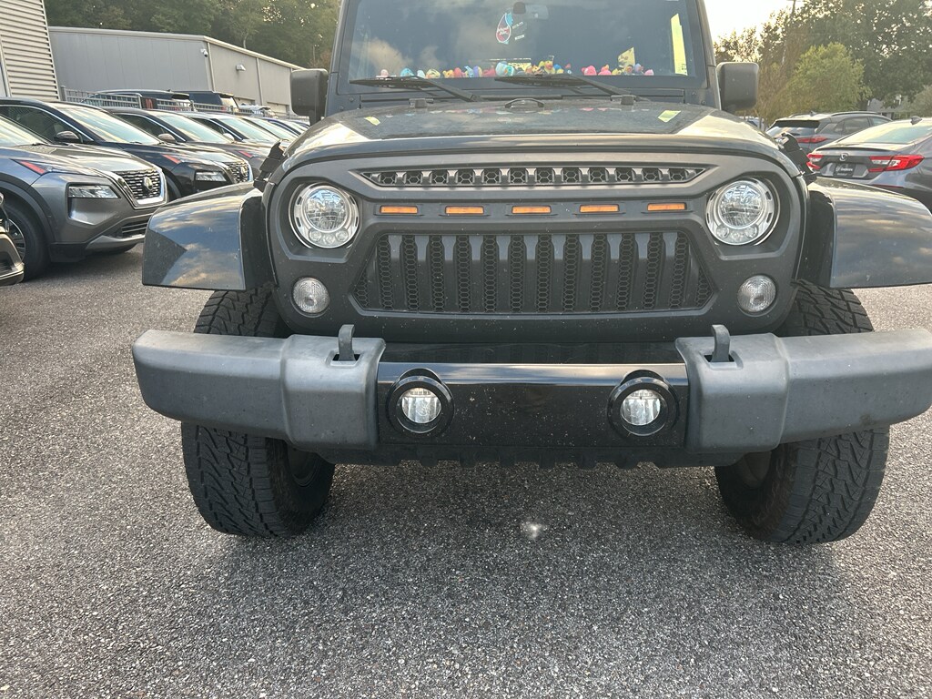 2018 Jeep Wrangler Unlimited Sahara photo 2