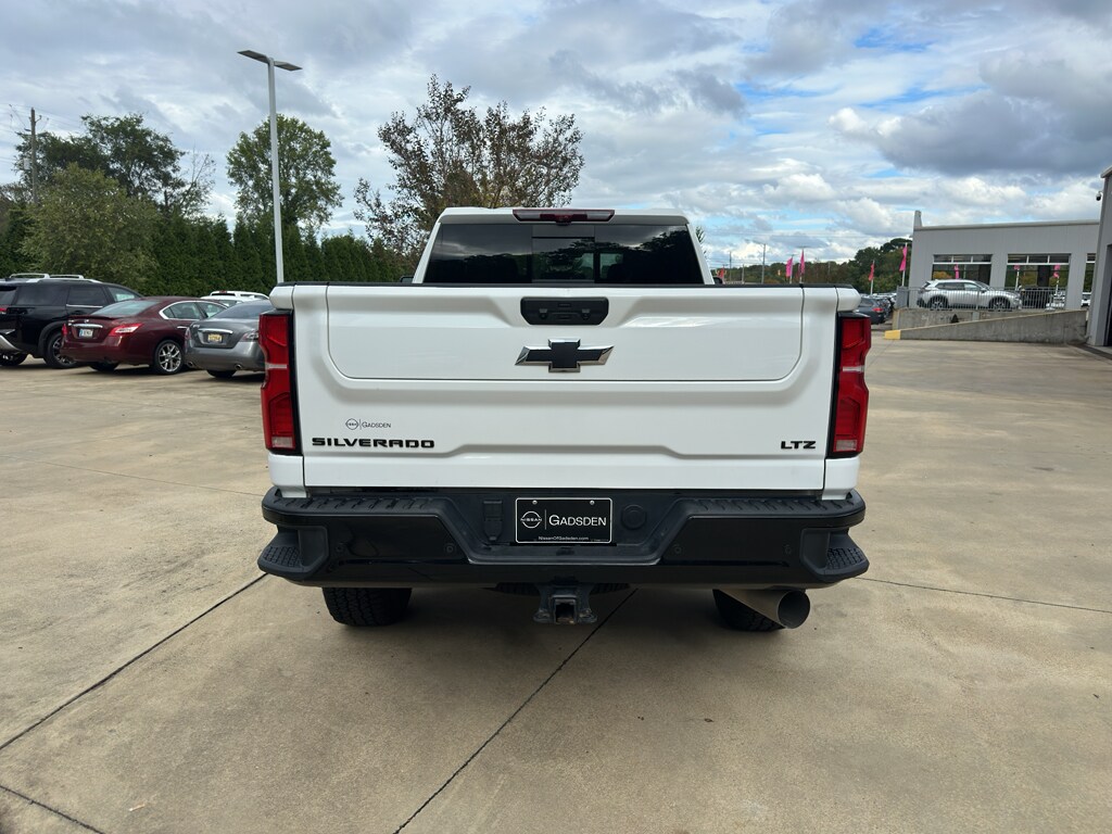 2025 Chevrolet Silverado 2500HD LTZ photo 4