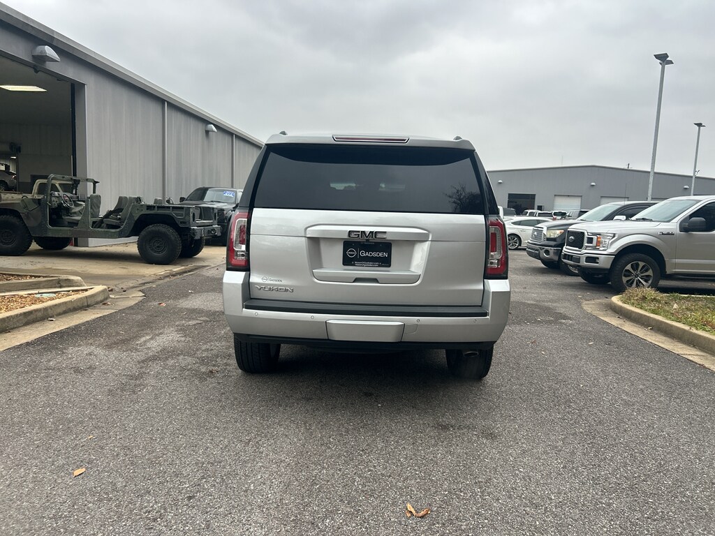 2019 Gmc Yukon SLT photo 4
