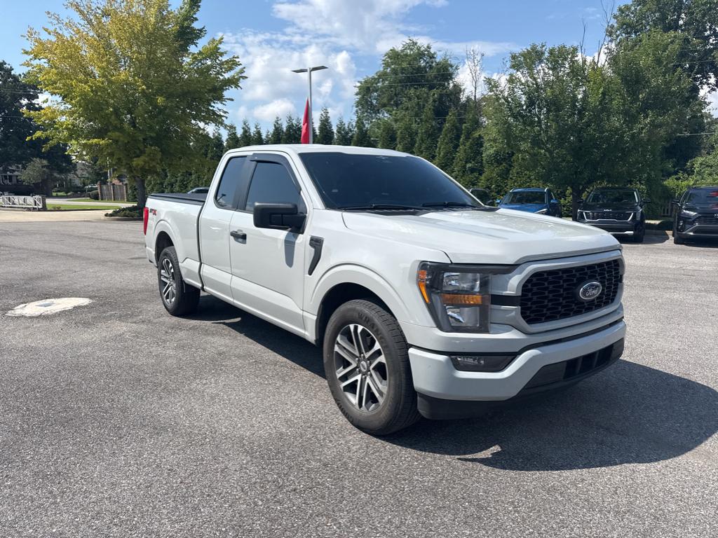 2023 Ford F-150 XL photo 3